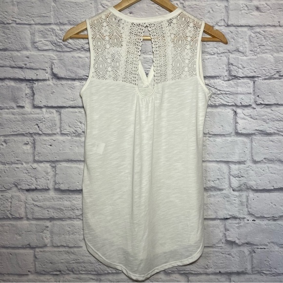 KISMET Victoria Lace Keyhole Back Notched Neck Top Size Extra Small - Picture 6 of 12